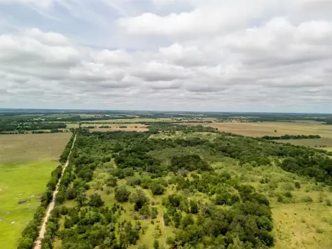 Unrestricted Acreage in Riesel, Texas
