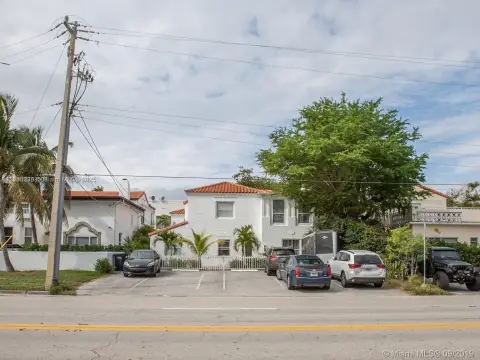 Miami Beach Quadruplex on Pine