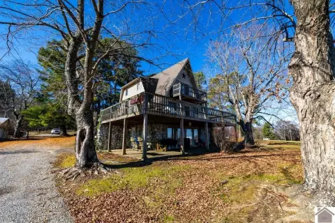 Kentucky Hunting Tract with Residences