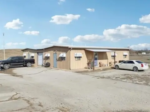 Nowata Mixed-Use Highway Property