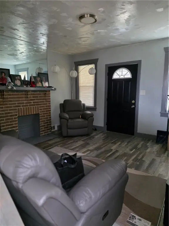 Picture 4
