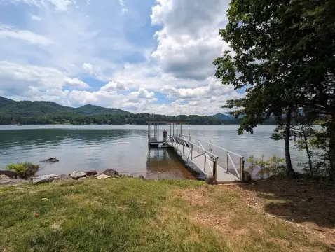 Lake Chatuge Access Lot