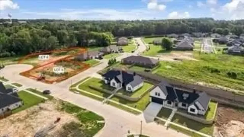 Residential Land in Eagle Creek