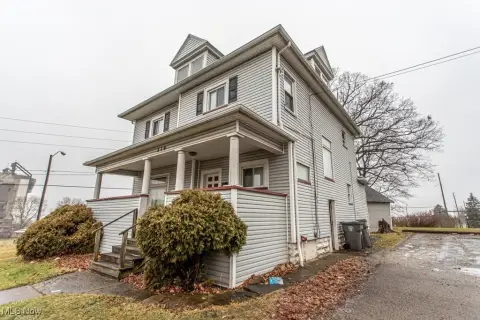 Youngstown Duplex Near YSU