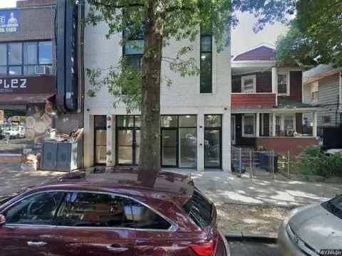 Elmhurst Retail Space for Rent