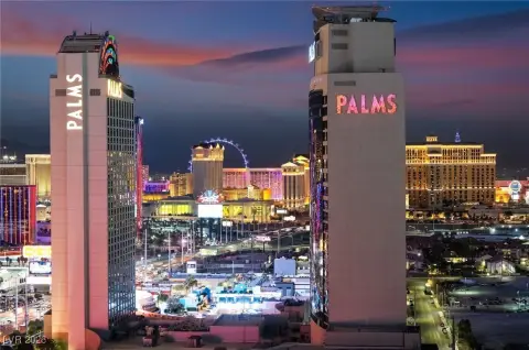 Las Vegas High-Rise Residence