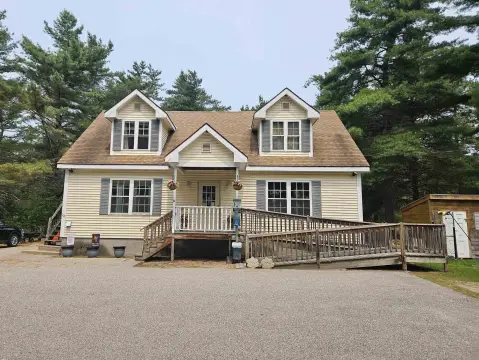 Specialty Property with Kennels