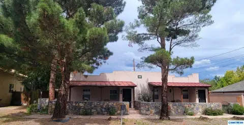 Southwest-Style Duplex in Silver City