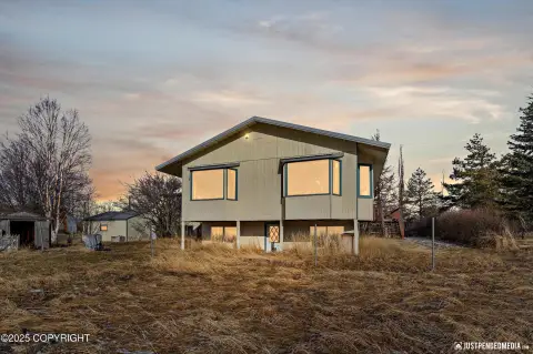 Unrestricted Multi-Use Property in Palmer