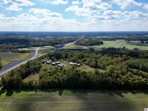 Versatile Land in Wingo, Kentucky