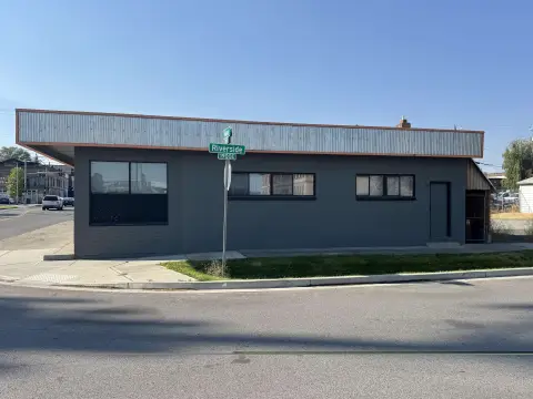 Four-Unit Office Building