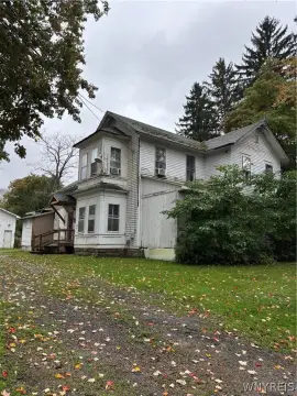 Duplex with Detached Garage
