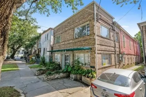 Multi-Family Home in Mid-City