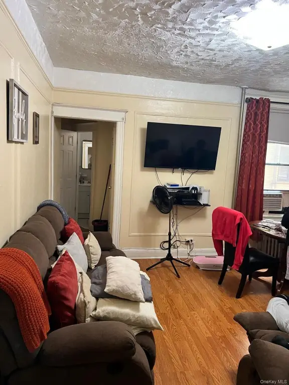 Picture 19