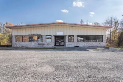 Eddyville Commercial Property on Highway