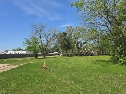 Residential Lot in Ardmore, OK