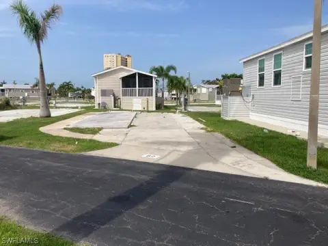 Move-In Ready Lot in Palmetto