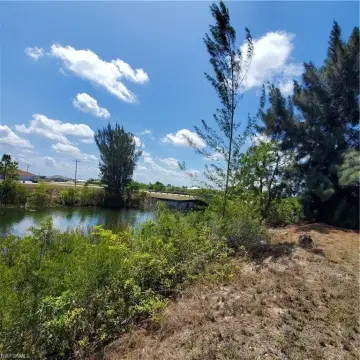 Waterfront Corner Lot in Cape Coral