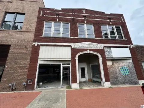 Broadway Commercial Building in Paducah