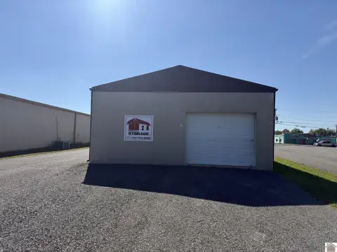Storage Building in Murray, KY
