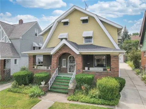 South Hills Duplex with Updates