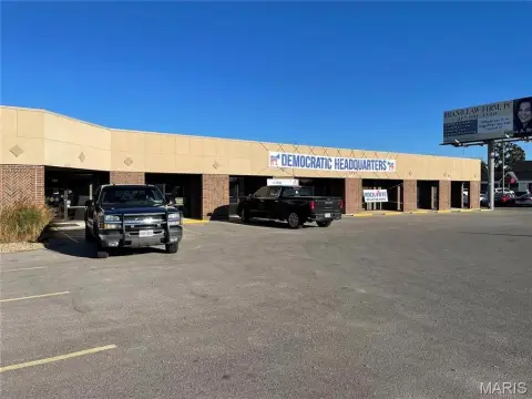 High-Traffic Mixed-Use Building, Lebanon, MO
