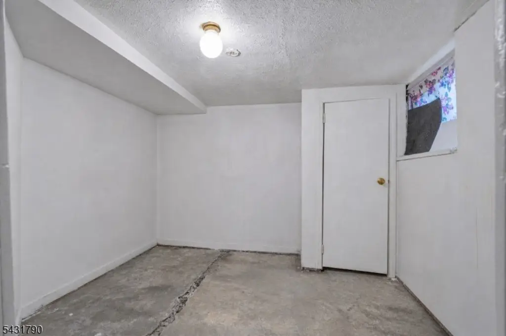 Picture 28