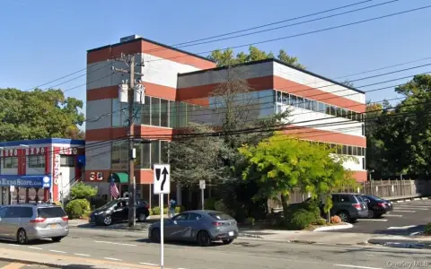 Standalone Medical Office Building