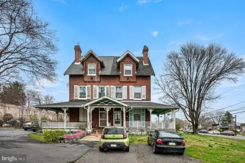 Victorian Triplex with Off-Street Parking