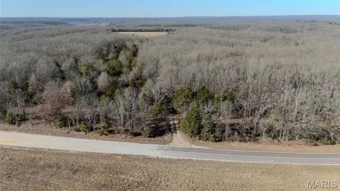 33 Acres Wooded Land I-44