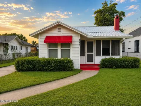 Live-Work Cottage with Multi-Use Zoning