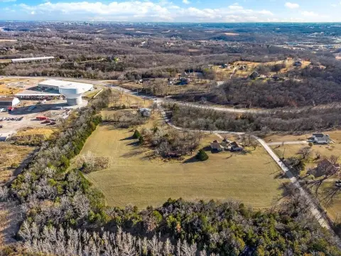 Shawnee Land Close to Highway