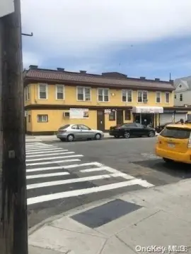 Richmond Hill Duplex For Sale