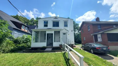 Renovated Duplex with Private Yard