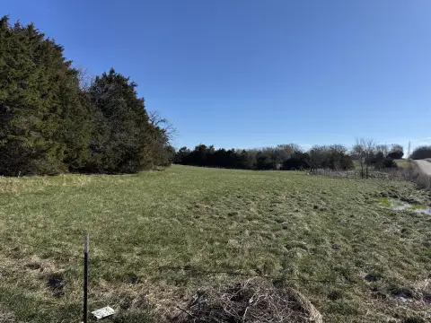 Rolling Acreage in Elkland, MO