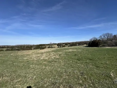 Rolling Acreage in Elkland, MO