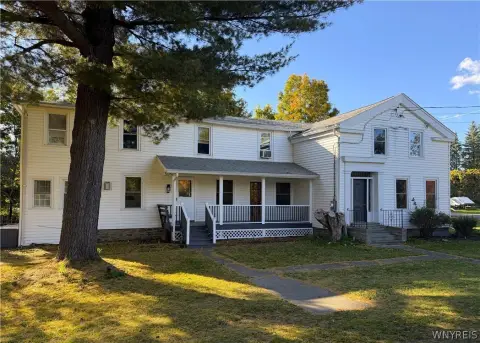 Triplex on Acreage