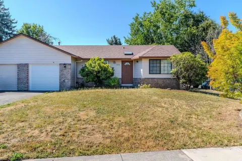 Troutdale Duplex with Garage
