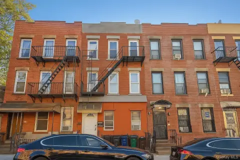Brooklyn Triplex in Greenwood Heights