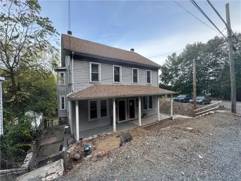 4-Unit Apartment Building