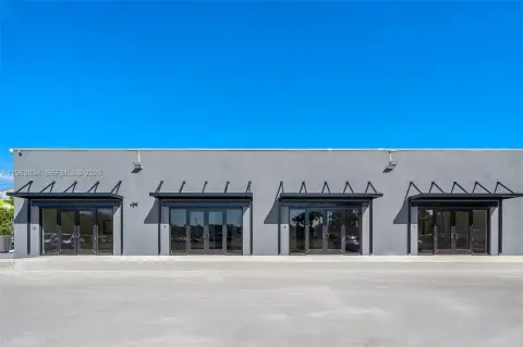 Contemporary Executive Office Suites