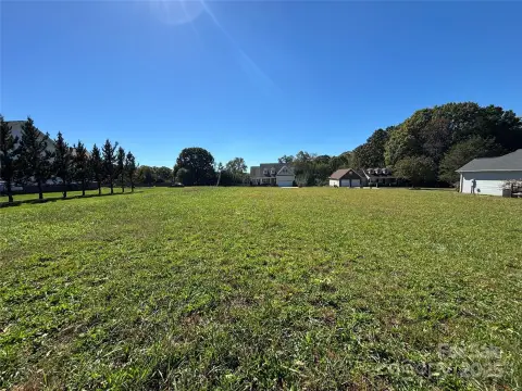 Prime Residential Lot in Donsdale