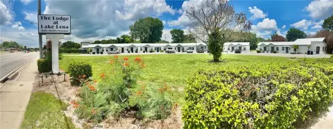14-Room Lakefront Motel