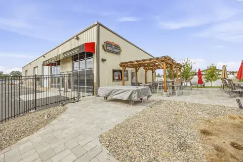 Mixed-Use Property with Restaurant