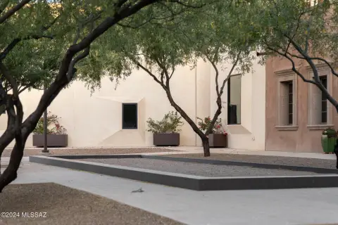 Land in Mercado District