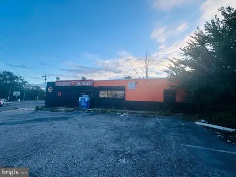 Retail Space with Parking Lot