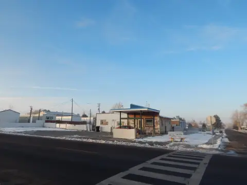 Corner Lot in American Falls