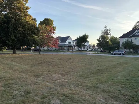 Residential Land in Kendallville, IN