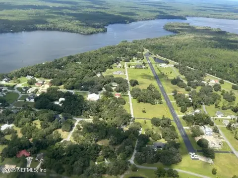 Runway Lot in Fly-In Community