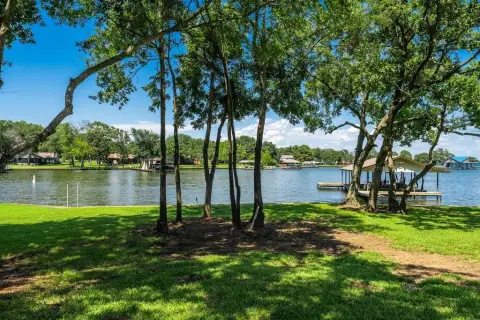 Waterfront Lot in Trinidad, TX